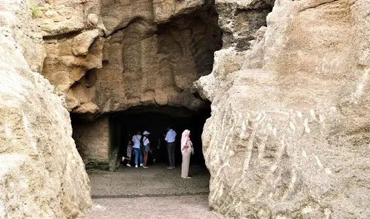 أهم المعلومات عن مغارة هرقل Hercules Caves
